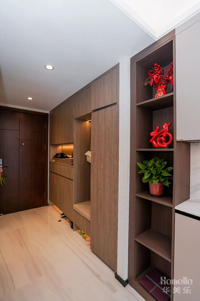 102㎡三居，寬敞橫廳結(jié)構(gòu)+實(shí)用軟裝搭配，打造簡(jiǎn)約溫馨之家